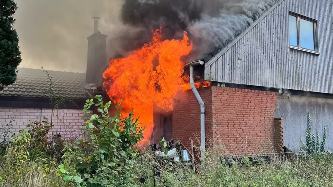 FW-WRN: Abschlussmeldung: Kräftezehrender Einsatz an der Körnerstraße - Bild: presseportal.de
