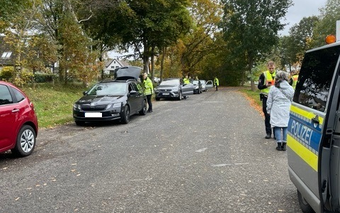 POL-CUX: Bekämpfung von Hauptunfallursachen - Nach Schwerpunktkontrollen des Kommissariats Geestland am 21 und 22 Oktober 2024 durften einige Fahrzeugführer ihre Fahrt nicht fortsetzen - Foto: presseportal.de