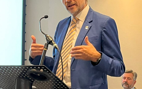 Ragossnig bei seiner Antrittsrede - Foto: ISWA Austria über pressetext.de