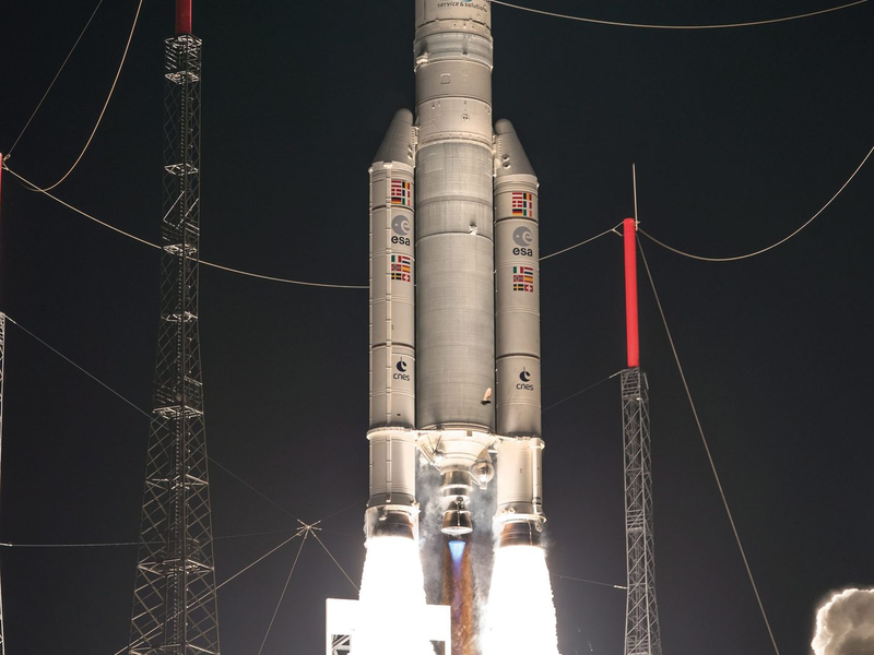 Die Gründe für den Verlust des Intelsat-Satelliten 33e sind unklar (Archivbild) - Foto: picture alliance / dpa