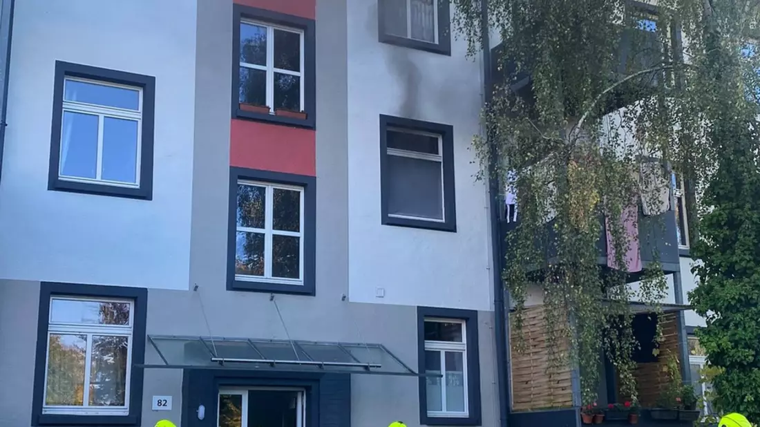 FW-DT: Zimmerbrand in der Lemgoer Straße - Bild: presseportal.de