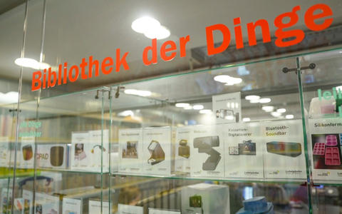 Nähmaschine und 3D-Drucker aus der Stadtbibliothek leihen? - Foto: presseportal.de