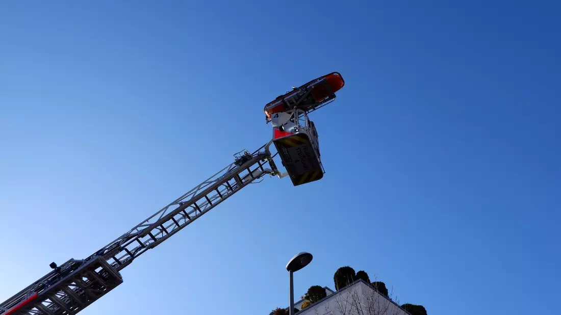 FW Stuttgart: Küchenbrand mit schwerverletzter Person - Bild: presseportal.de