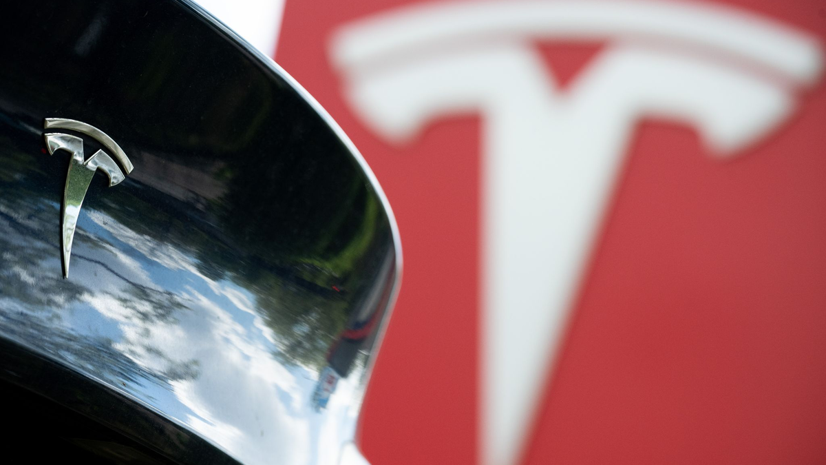 Tesla übertraf die Gewinnerwartungen der Analysten deutlich. (Archivbild) - Foto: Sebastian Christoph Gollnow/dpa