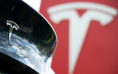 Tesla übertraf die Gewinnerwartungen der Analysten deutlich. (Archivbild) - Foto: Sebastian Christoph Gollnow/dpa