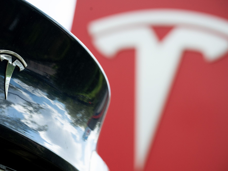 Tesla übertraf die Gewinnerwartungen der Analysten deutlich. (Archivbild) - Foto: Sebastian Christoph Gollnow/dpa