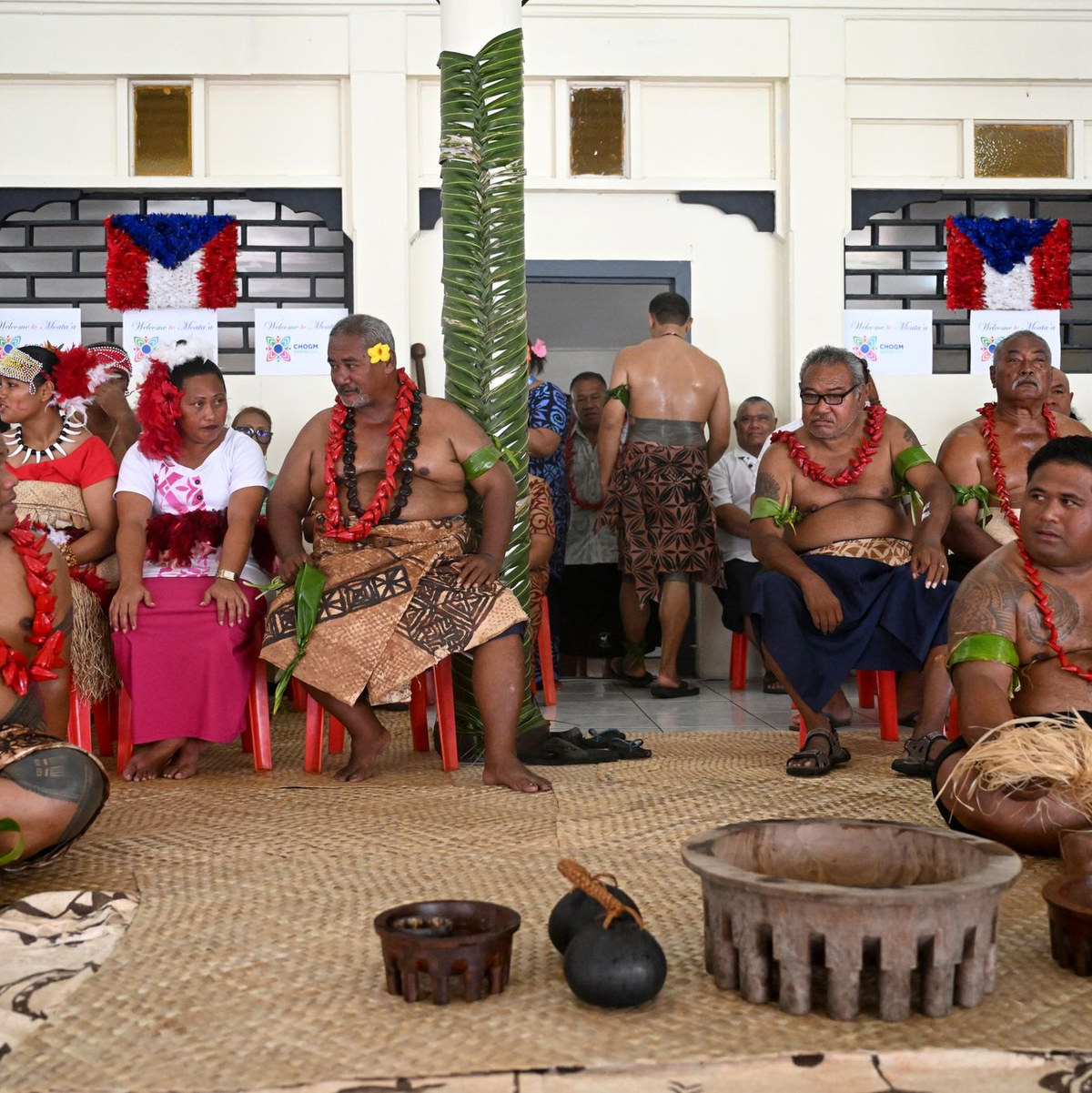 Im Nationalpark O Le Pupu-Pu?e warteten royale Fans auf den König. - Foto: Victoria Jones/PA Wire/dpa