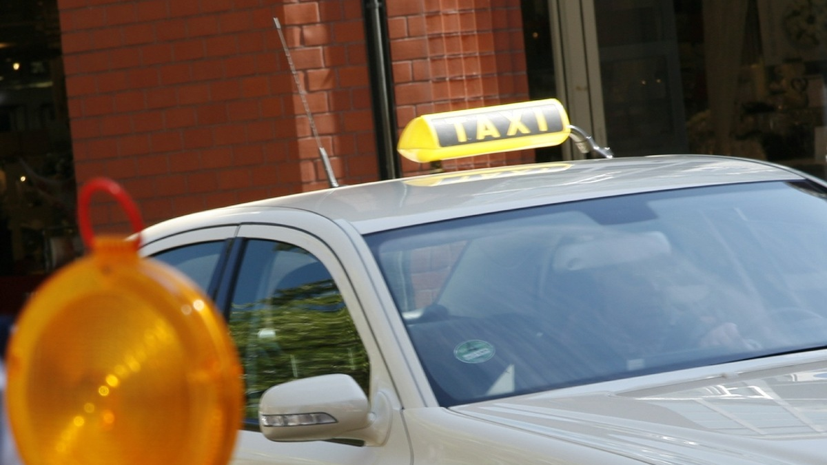 HZA-LÖ: Selbstanzeige im Taxigewerbe führt zu umfangreichen Ermittlungen - Foto: presseportal.de