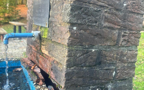 POL-PDKL: Brunnen Vogelquelle beschädigt - Foto: presseportal.de