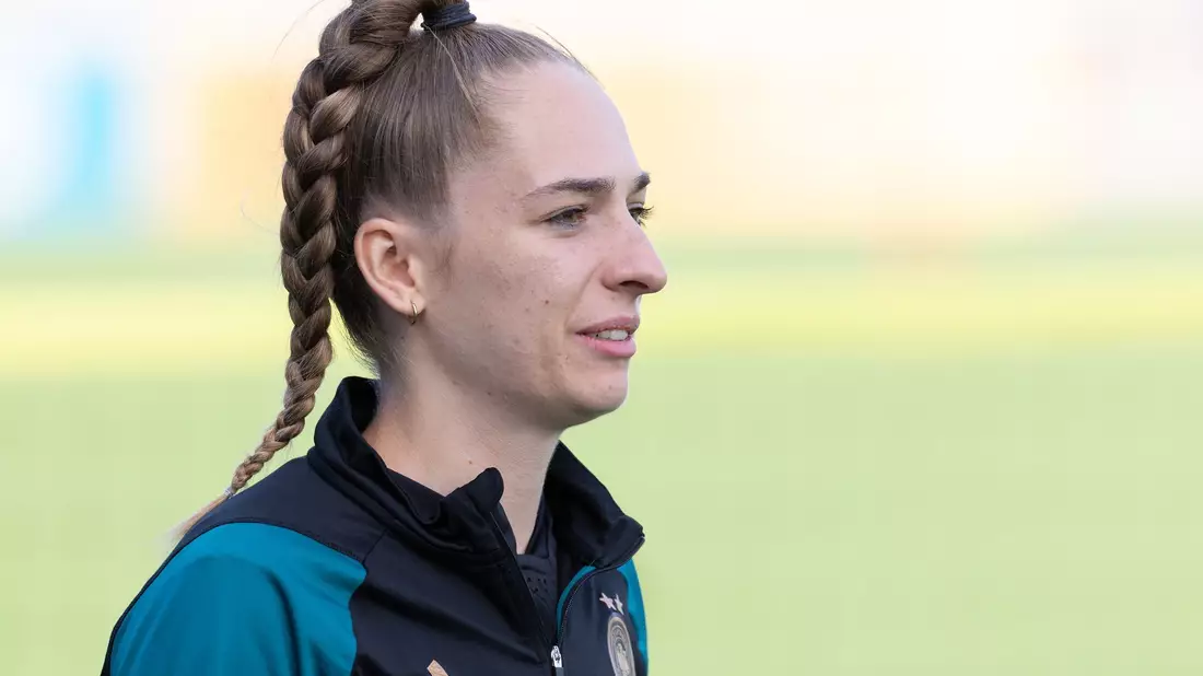 Innenverteidigerin Sophia Kleinherne von Eintracht Frankfurt könnte gegen England eine Option sein. - Bild: Jürgen Kessler/dpa