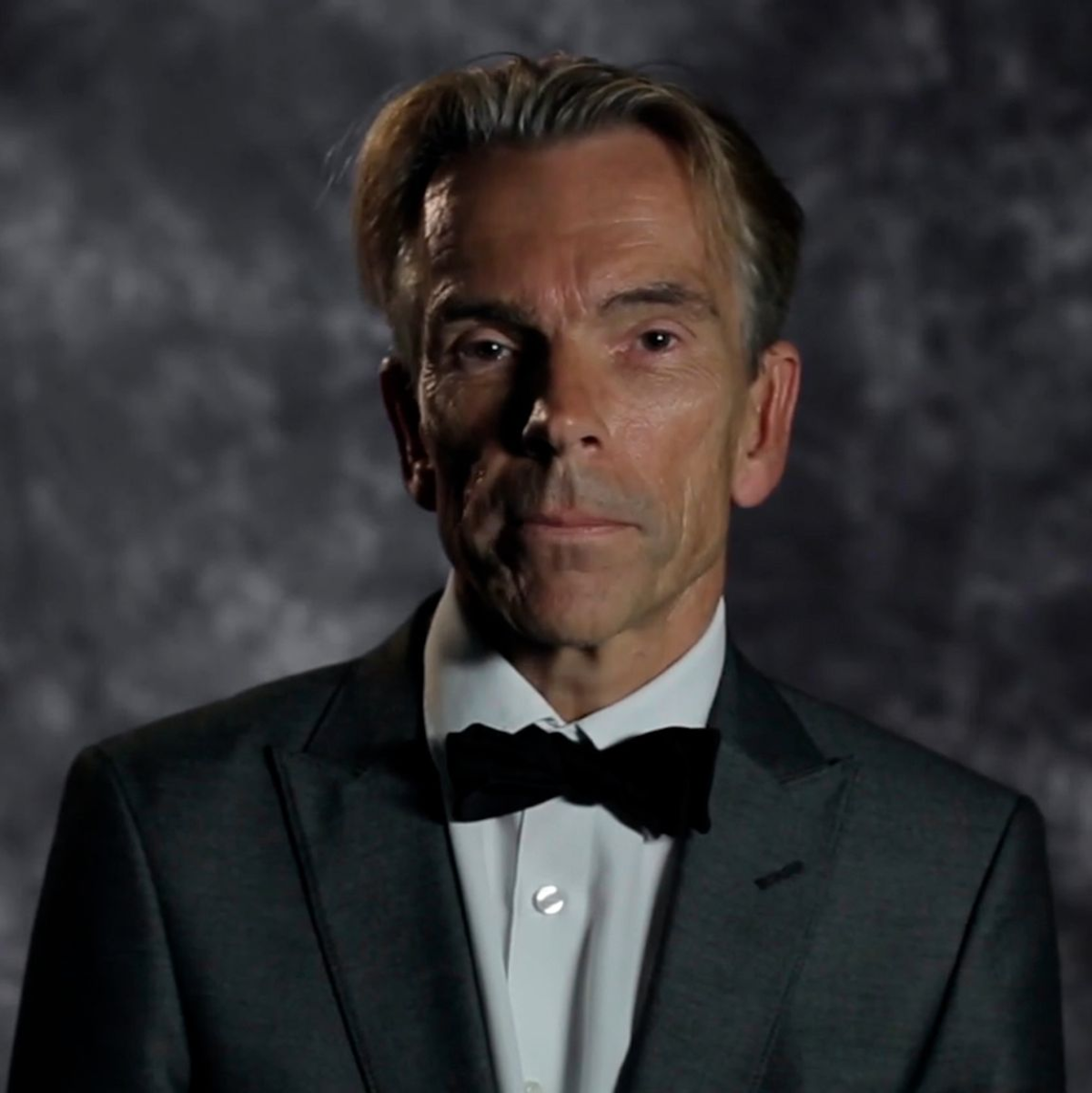 Die 007-Faszination von Gunnar Bond James Schäfer hat auch mit seinem verschwundenen Vater zu tun. - Foto: Rene Pannevis/The Other Fellow Ltd/Journeyman Pictures/dpa