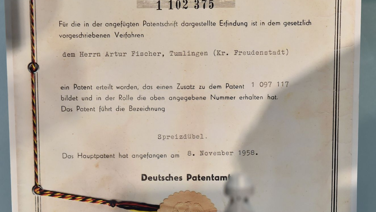 Ein Beispiel für die Kreativität feier Erfinder: Der von Anton Fischer entwickelte Spreizdübel  - Foto: picture alliance / dpa