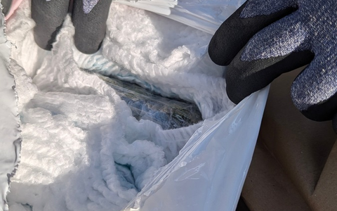 HZA-OS: Mit Gras in den Windeln über die A 30; Zoll führt Bargeldkontrollen entlang der deutsch-niederländischen Grenze durch - Foto: presseportal.de