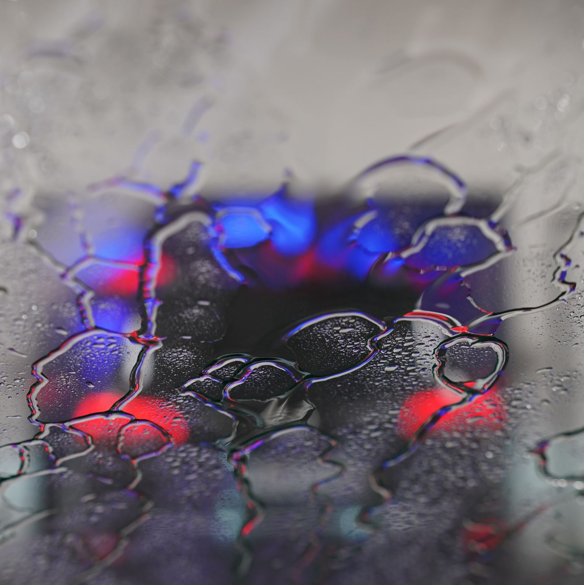 In einer Autowaschanlage war der Heckspoiler eines Wagens abgerissen worden. (Archivbild) - Foto: Marcus Brandt/dpa