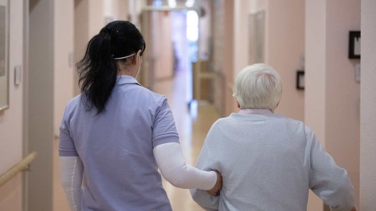 Nach Ansicht von Sozialwissenschaftlern sind die Hürden für ukrainische Geflüchtete bei der Jobsuche teils zu hoch (Symbolbild). - Foto: Sebastian Gollnow/dpa