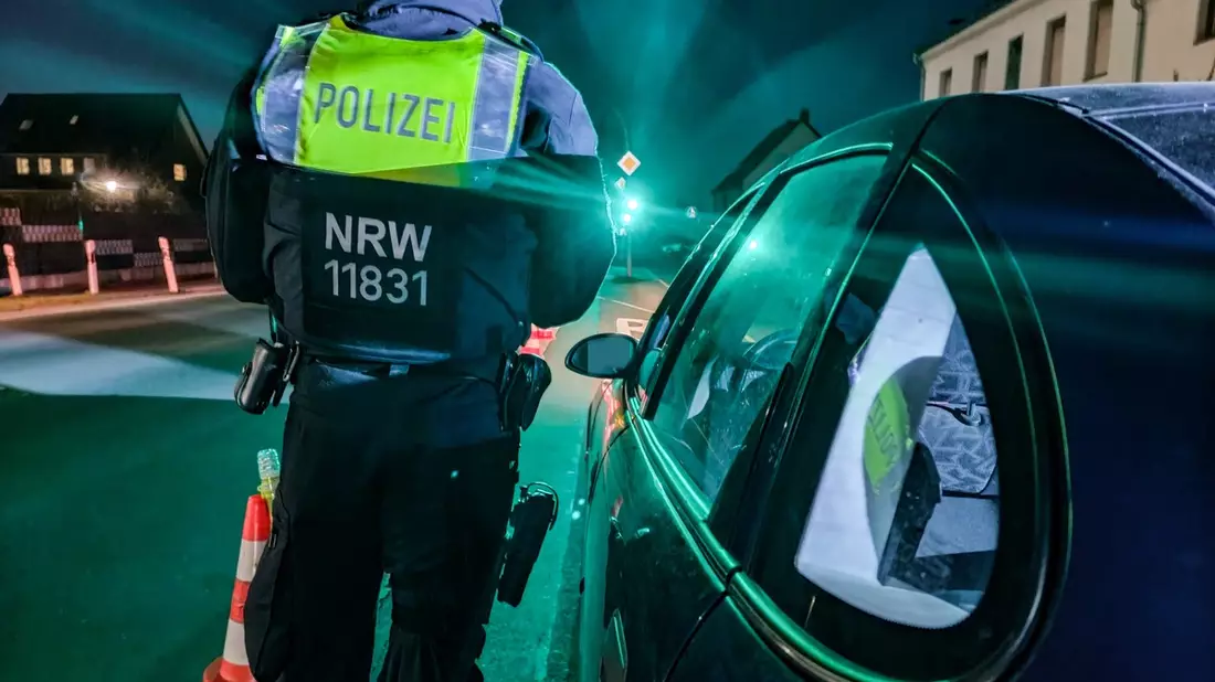 POL-RE: Kreis Recklinghausen/Bottrop: Großkontrollen am Wochenende im Bereich der Autoszene - Bild: presseportal.de