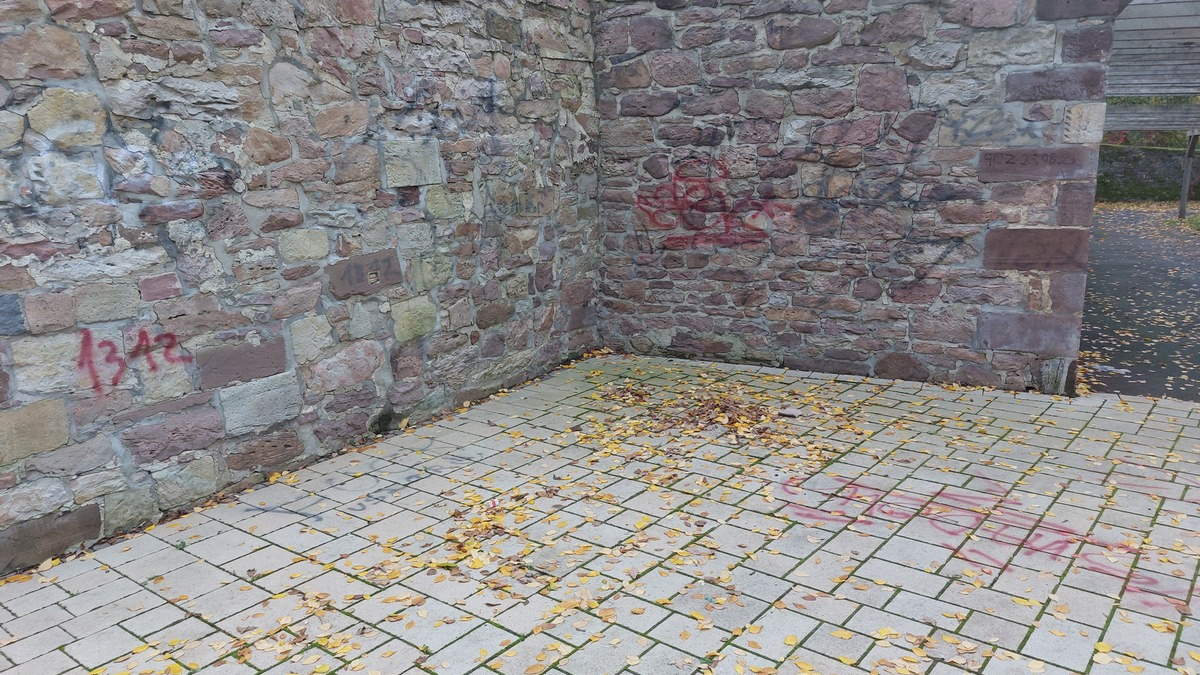 POL-NOM: Sachbeschädigung durch Farbschmierereien - Foto: presseportal.de