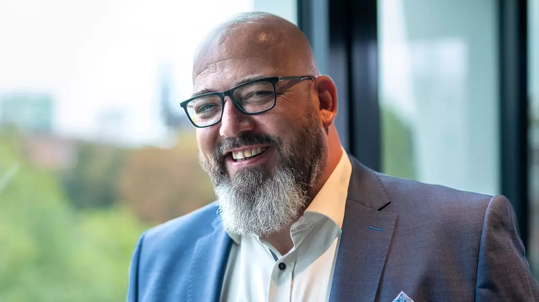 Sicherheitsdienstleistungen richtig ausschreiben: Sascha Luike von LL Consulting unterstützt Vergabestellen bei der Suche nach dem passenden Sicherheitsdienst - Bild: presseportal.de