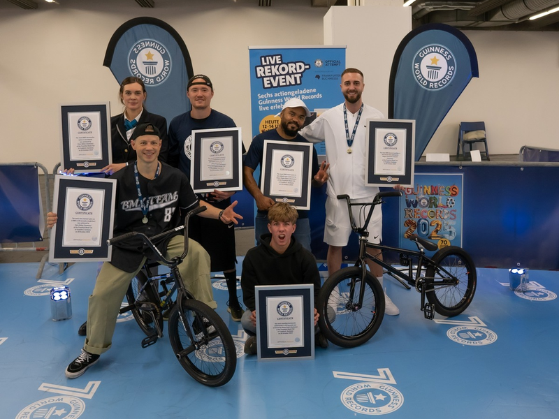 5 junge Athleten holen 6 neue Guinness-Weltrekorde an einem Tag nach Deutschland / 6 neue Guinness-Weltrekorde und starke Statements für Zusammenhalt, Freundschaft, Toleranz und Selbstvertrauen - Foto: presseportal.de