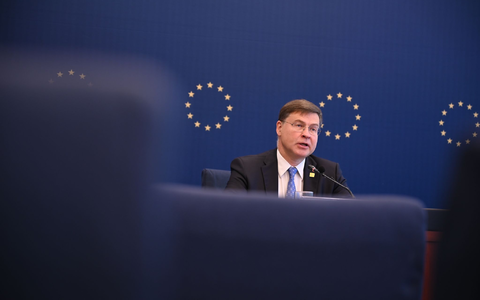 Die EU-Kommission kann die Zölle einführen, doch versucht noch in Verhandlungen eine Lösung zu finden. (Archivbild) - Foto: Johannes Neudecker/dpa