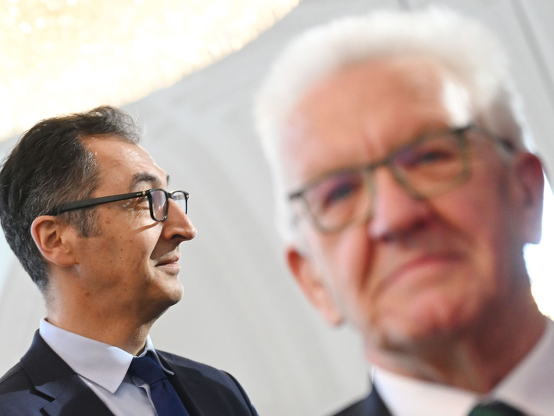 Will die Grünen in Baden-Württemberg in die nächste Landtagswahl führen: Cem Özdemir (Archivbild) - Foto: Marijan Murat/dpa