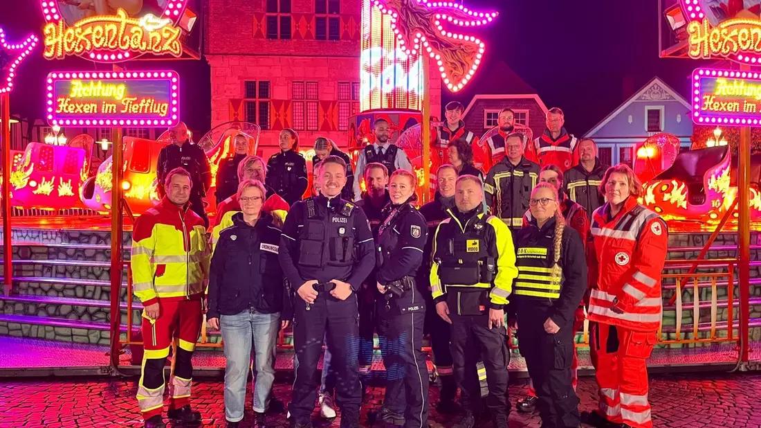 POL-UN: Werne - Unterschiedliche Uniformen, unterschiedliche Aufgaben, im Auftrag vereint. SimJü Video der Polizei Unna - Bild: presseportal.de