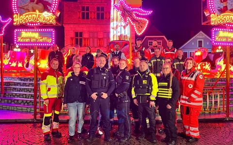 POL-UN: Werne - Unterschiedliche Uniformen, unterschiedliche Aufgaben, im Auftrag vereint. SimJü Video der Polizei Unna - Foto: presseportal.de