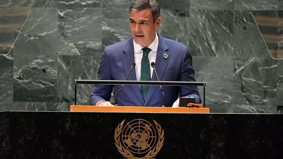 Die von Ministerpräsident Pedro Sánchez angeführte Koalition gerät unter Druck. (Foto Archiv) - Bild: Pamela Smith/AP/dpa