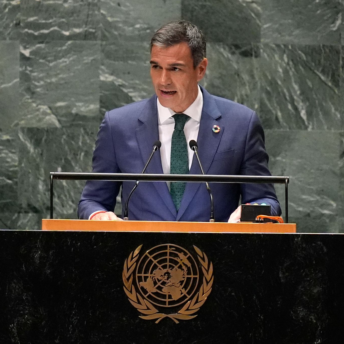 Die von Ministerpräsident Pedro Sánchez angeführte Koalition gerät unter Druck. (Foto Archiv) - Foto: Pamela Smith/AP/dpa