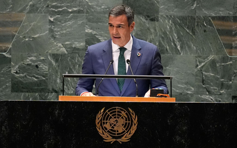 Die von Ministerpräsident Pedro Sánchez angeführte Koalition gerät unter Druck. (Foto Archiv) - Foto: Pamela Smith/AP/dpa