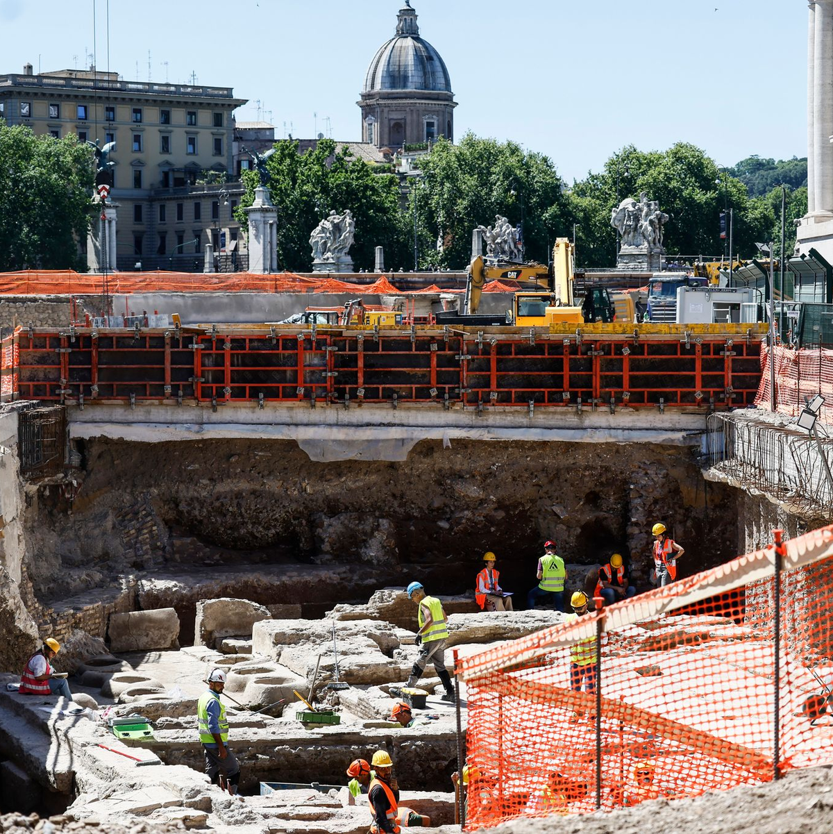 Die Piazza Pia wird vor dem «Heiligen Jahr» 2025 umgebaut. - Foto: Cecilia Fabiano/LaPresse via ZUMA Press/dpa