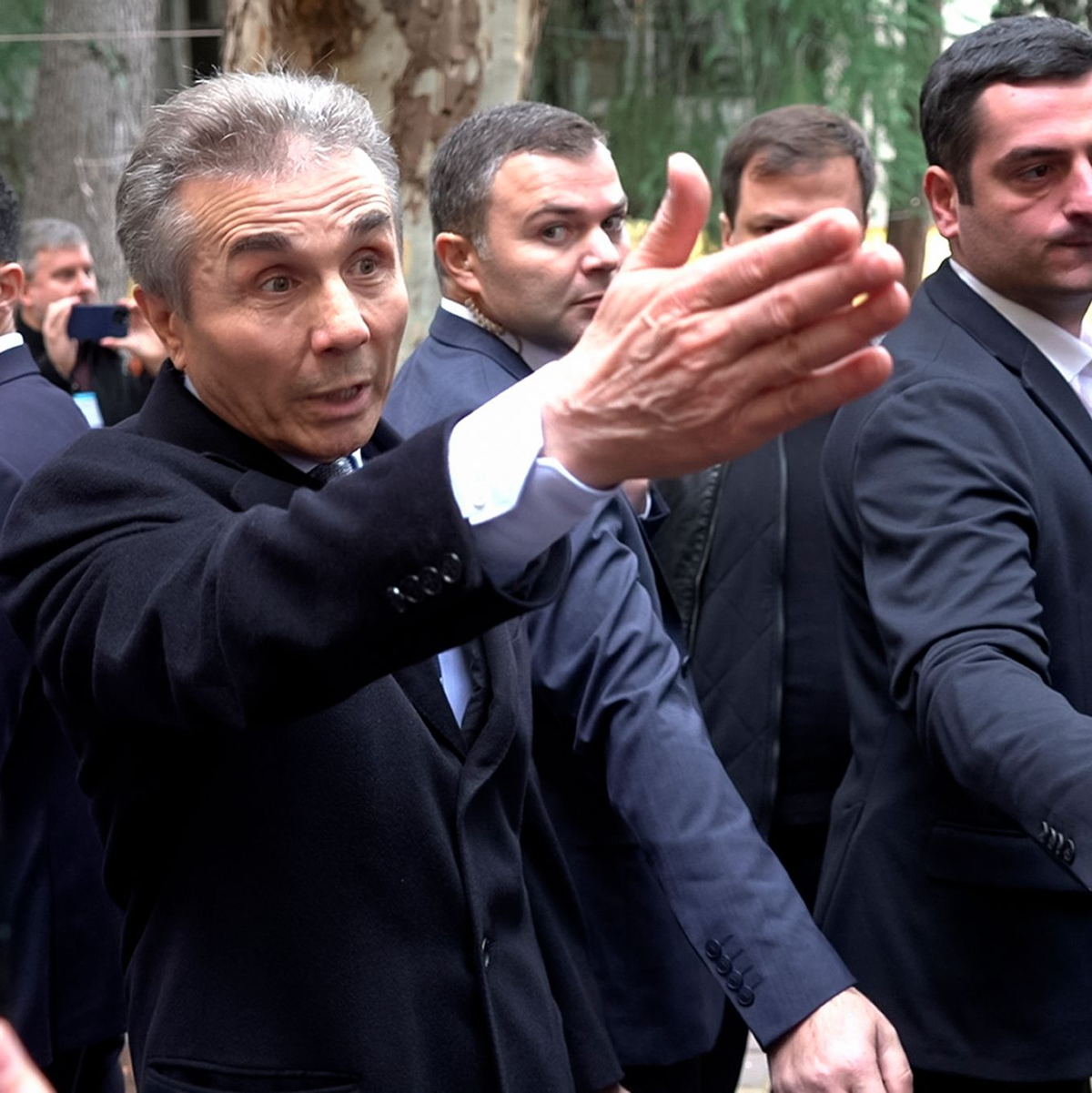 Der in Russland reich gewordene Milliardär Iwanischwili gilt als Georgiens wichtigster politischer Strippenzieher. (Archivbild) - Foto: Kostya Manenkov/AP/dpa