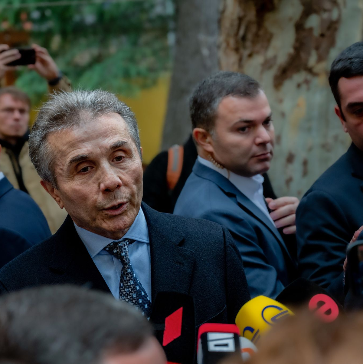 Der Milliardär Bidsina Iwanischwili hat die Partei Georgischer Traum gegründet, die seit 2012 regiert und für einen nationalkonservativen Kurs sowie eine Abkehr vom Westen steht. - Foto: Maria Giulia Molinaro Vitale/SOPA Images via ZUMA Press Wire/dpa