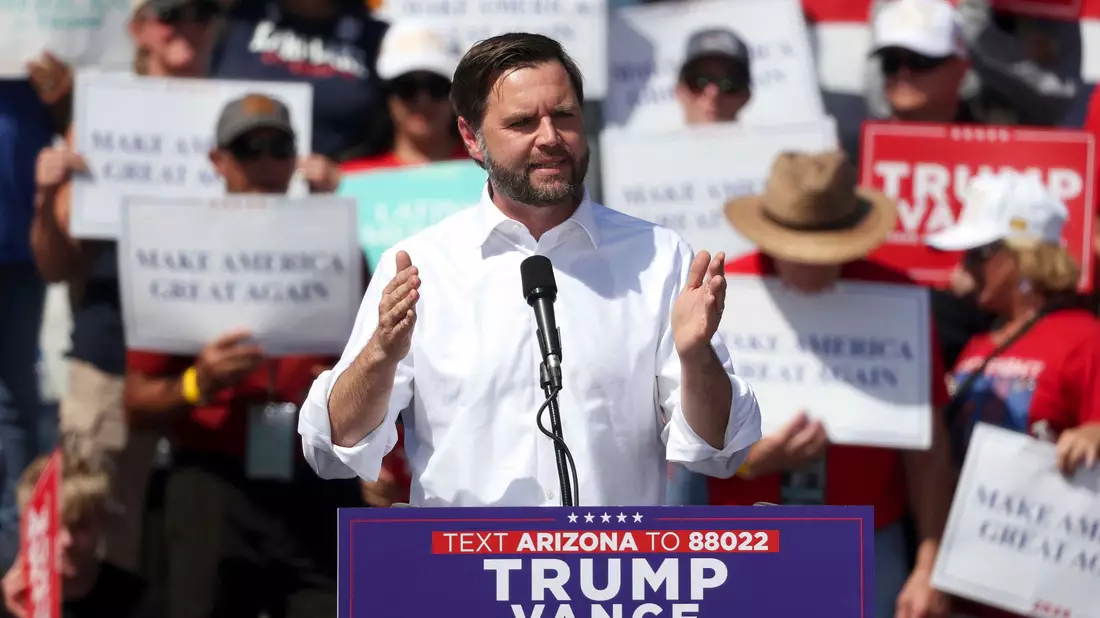 J.D. Vance wirbt in Tuscon im Swing State Arizona um Stimmen von Latinos. (Archivbild) - Bild: Grace Trejo/Arizona Daily Star/AP/dpa