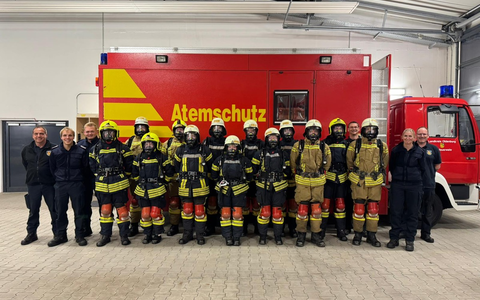FW-OLL: 13 neue Atemschutzgeräteträgerinnen und Atemschutzgeräteträger im Landkreis Oldenburg - Foto: presseportal.de FW-OLL: 13 neue Atemschutzgeräteträgerinnen und Atemschutzgeräteträger im Landkreis Oldenburg - Foto: presseportal.de