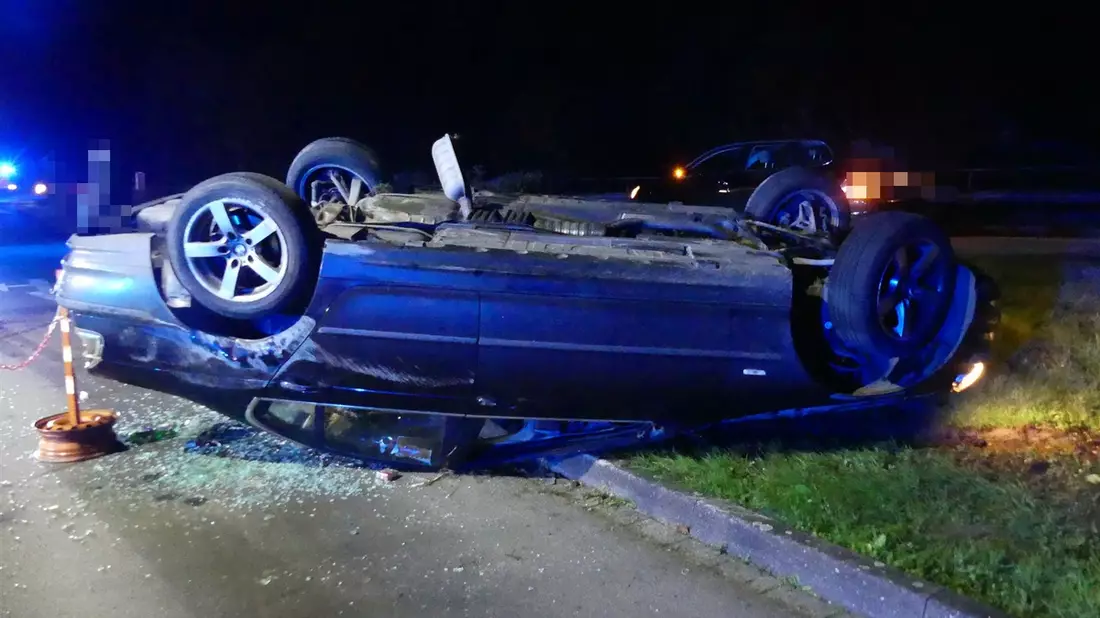 POL-GM: Vier Leichtverletzte bei Unfall mit Überschlag - Bild: presseportal.de