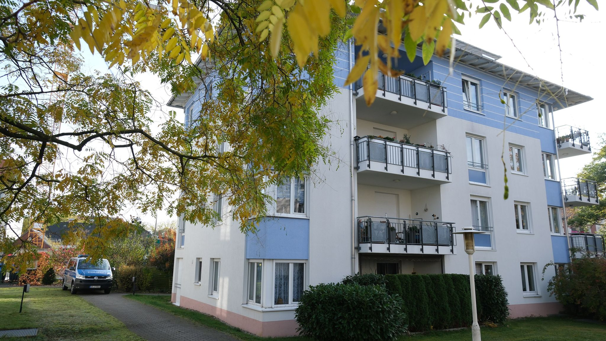 Die Eltern waren nicht zu Hause, als es zu dem Unglück kam. - Foto: Sebastian Willnow/dpa