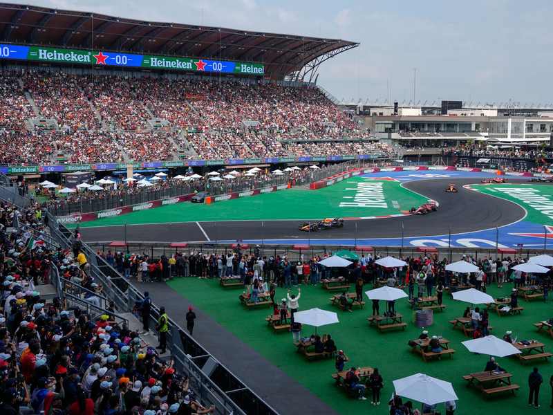 Der Zweikampf zwischen Verstappen und Norris spitzt sich weiter zu.  - Foto: Eduardo Verdugo/AP