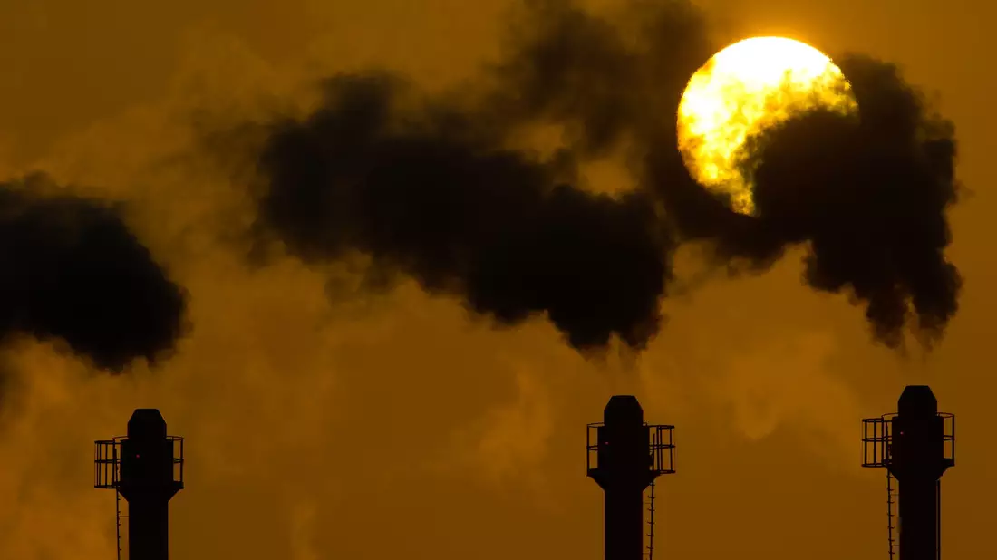 CO2 trägt 64 Prozent zur Erwärmung bei (Archivbild) - Bild: picture alliance / dpa