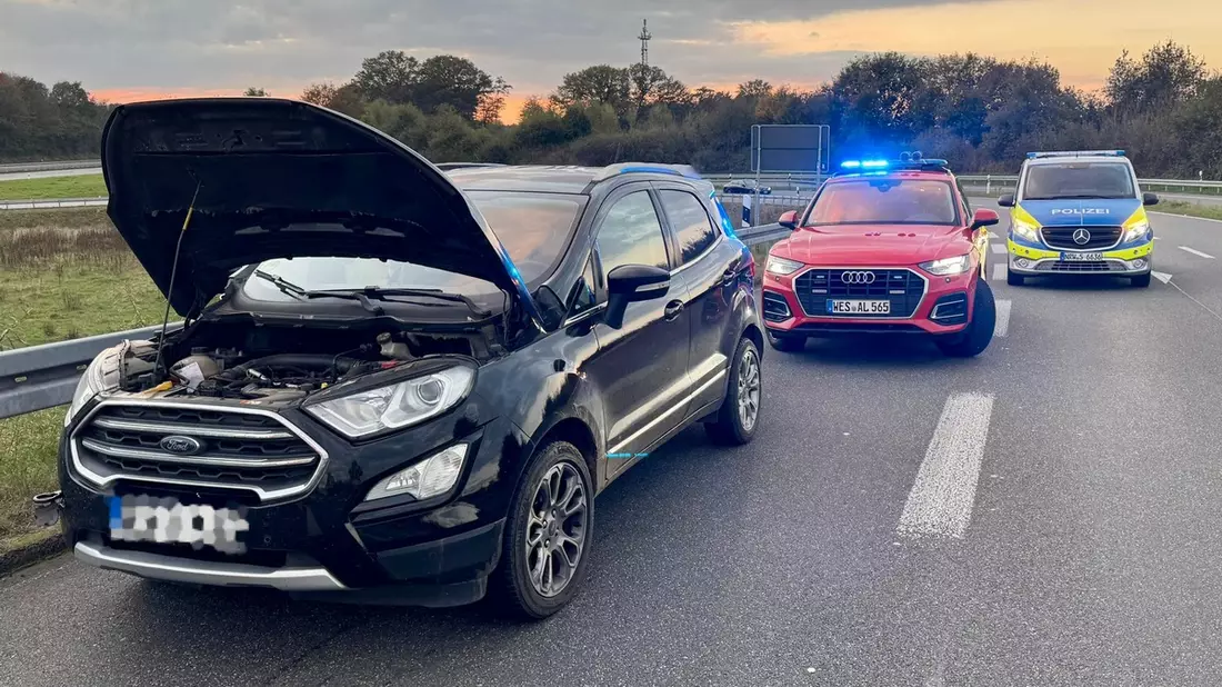 FW Alpen: Gemeldeter Pkw-Brand auf der Autobahn 57 - Bild: presseportal.de