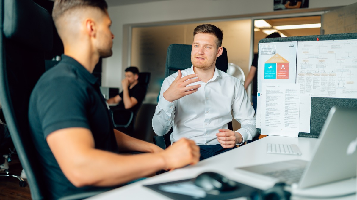 Fachkräftemangel im Handwerk? / Experte verrät, warum fehlende Fachkräfte oft ein hausgemachtes Problem sind - Foto: presseportal.de