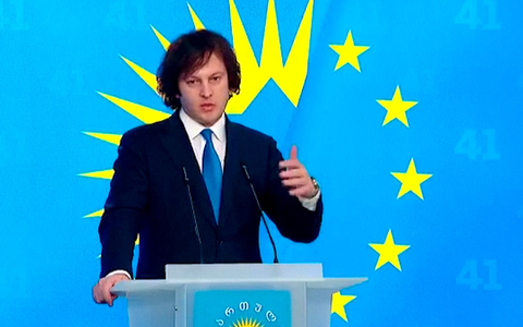 Ungeachtet von Fälschungsvorwürfen nennt Ministerpräsident Irakli Kobachidse die Wahl einen Vertrauensbeweis. - Foto: Uncredited/Georgian Dream Party/AP/dpa