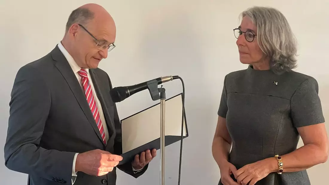 Gabriele Regina Overwiening erhält Bundesverdienstkreuz - Bild: presseportal.de