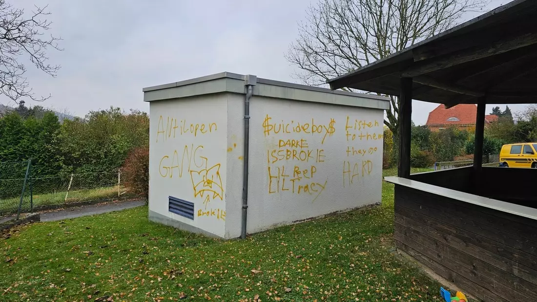 POL-NI: Mehrere Sachbeschädigungen durch Graffiti in Bernsen - Bild: presseportal.de