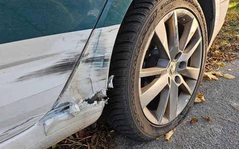 POL-CUX: Verkehrsunfallflucht in Spieka - Motorradfahrer kollidiert mit entgegenkommendem PKW und flüchtet - Zeugenaufruf (Lichtbild in der Anlage) - Foto: presseportal.de
