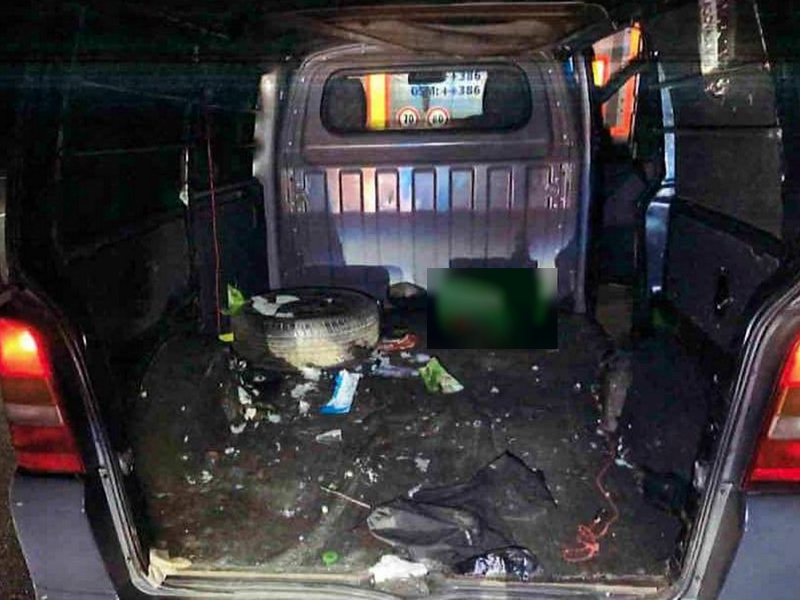 Bundespolizeidirektion MĂŒnchen: 20 Personen in einem Mercedes Vito: Schleuser festgenommen - Foto: presseportal.de