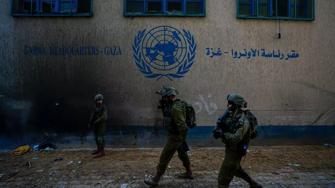 Israel wirft dem UN-Hilfswerk für die Palästinenser (UNRWA) vor, von der islamistischen Hamas im Gazastreifen unterwandert zu sein.  - Bild: Ariel Schalit/AP/dpa