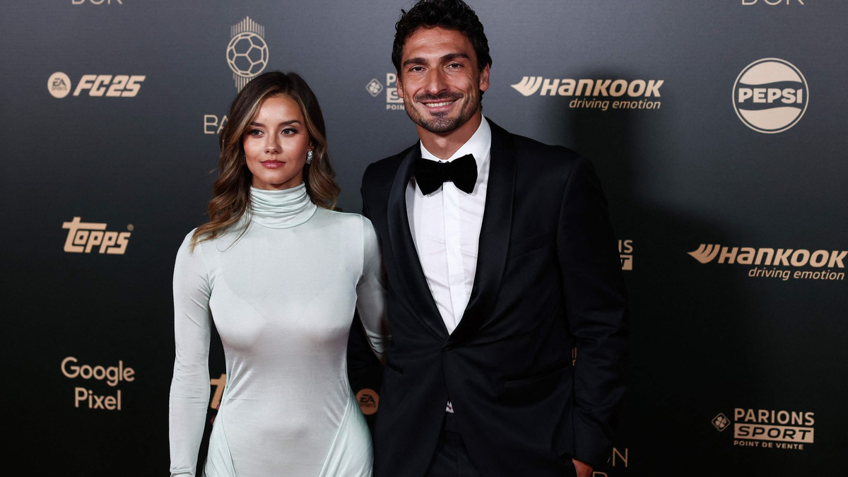 Mats Hummels und Nicola Cavanis kamen gemeinsam zum Ballon d'Or. - Foto: Franck Fife/AFP/dpa