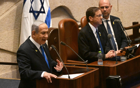 Der israelische Ministerpräsident Benjamin Netanjahu im Parlament - Foto: Debbie Hill/UPI Pool via AP/dpa