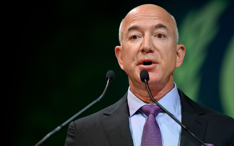 Jeff Bezos kaufte die «Washington Post» 2013. (Archivbild) - Foto: Paul Ellis/AFP/dpa
